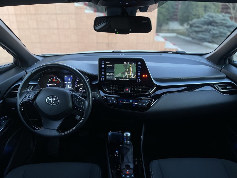 Toyota C-HR | 2.0 Hybrid | 38.000KM | Recent Adusa