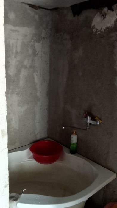 Xovli uchqstka srochna sotiladi