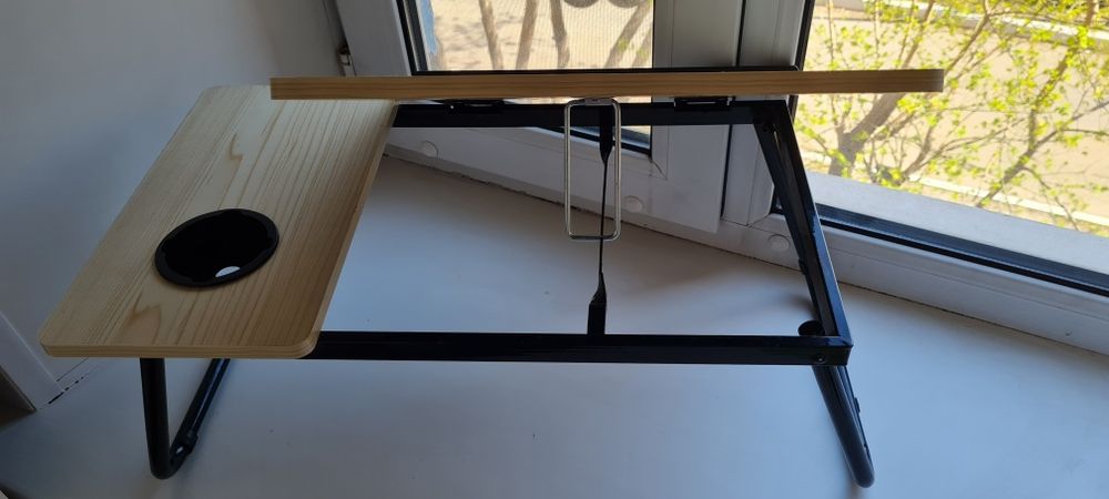 Стол складной с подстаканником