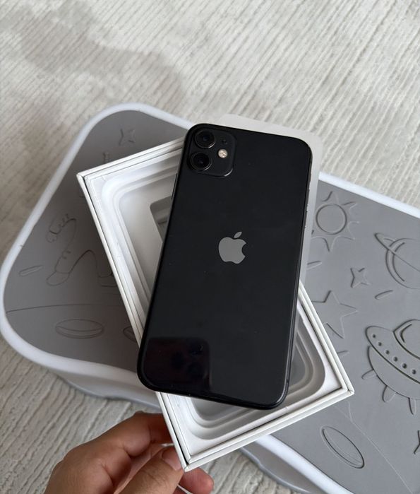 Продам Айфон 11 64 gb