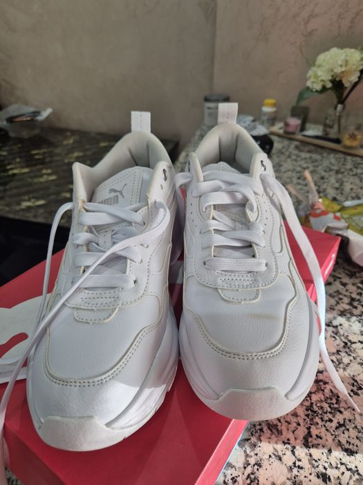 Vind adidasi dama marimea 40 din piele.i