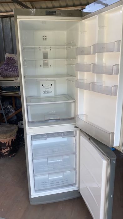 Продам холодильник LG