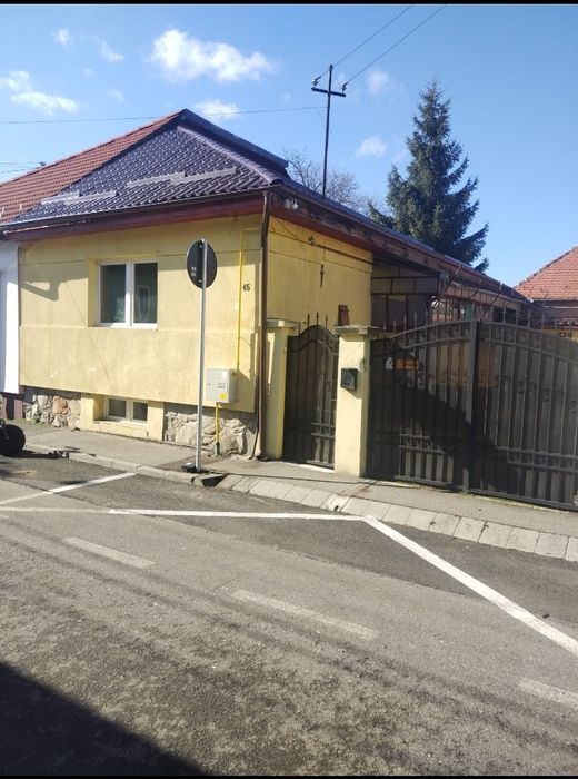 Casa singur în curte direct de la proprietar