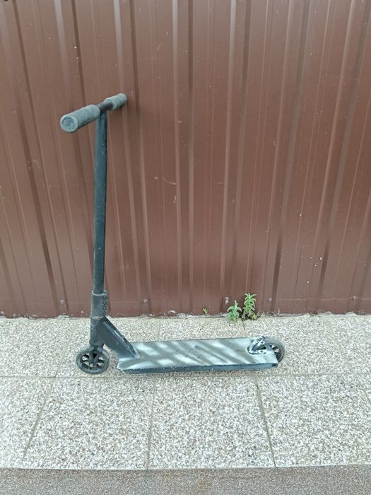 Vând trotinetă pentru cascadorii