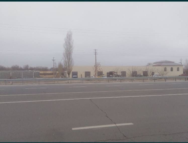 Аэропорт катта йўл усттида авто сервис шахобчас НОТУРАР ЖОЙ СОТИЛАДИ