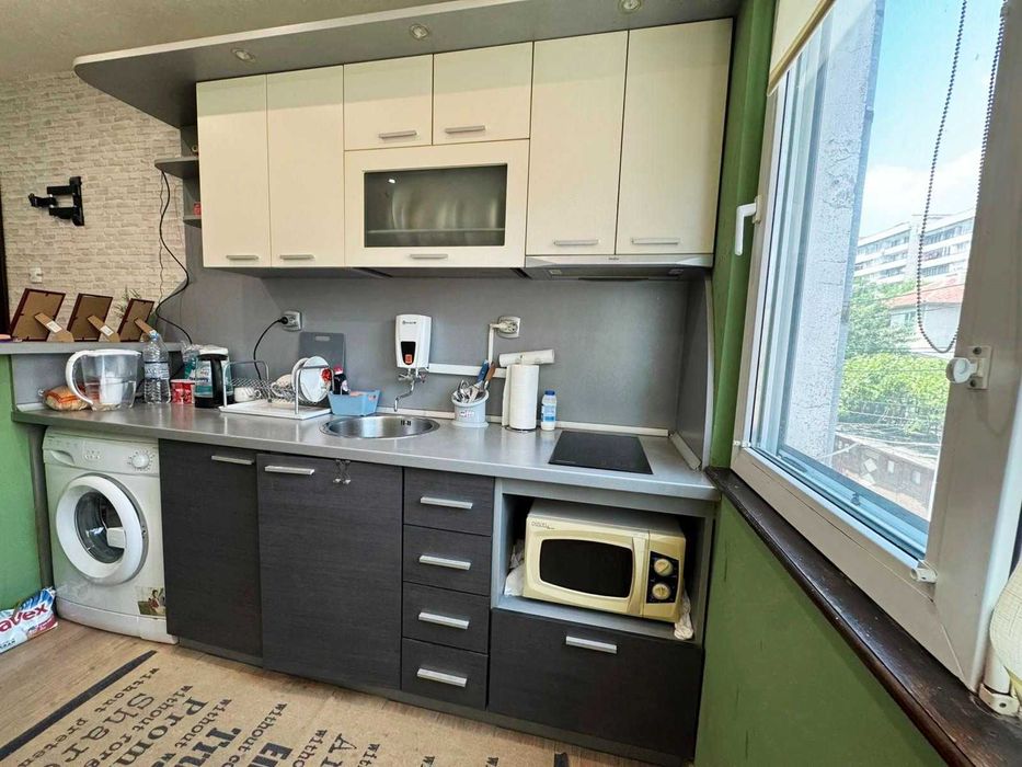 Продава се Двустаен апартамент в Велико Търново, Център - 50 кв.м за 1460 €/кв.м - Снимка #2