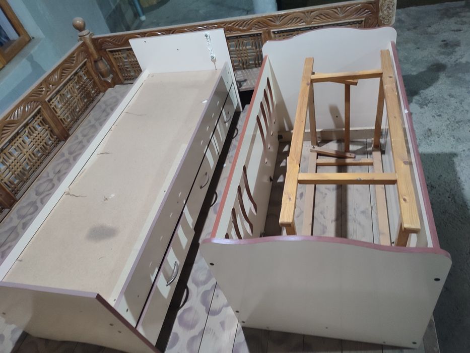 Детские взрослые мебелы