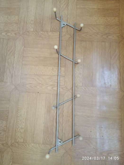 Продается вешалка