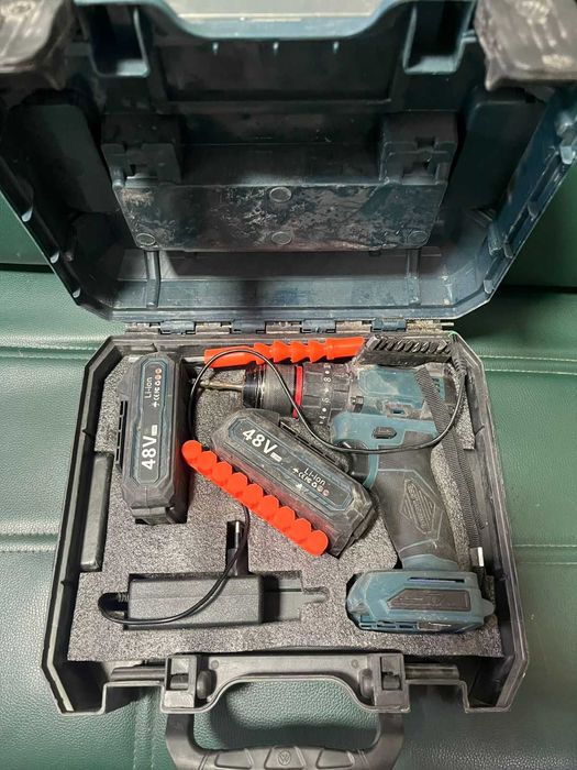 Шуруповерт Brushless  (100/9570г. Кокшетау, ул, Абая 145/1)