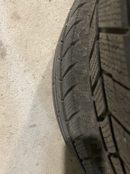 Продам зимнюю резину RoadX