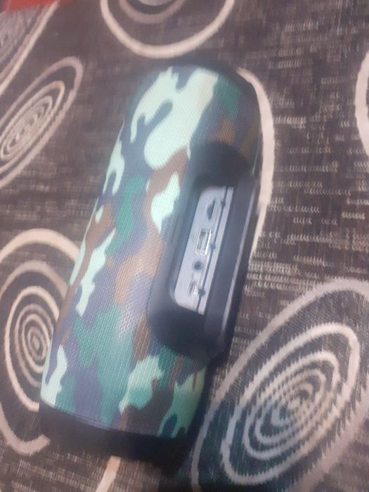 Boxe portabile cu usb și bluetooth