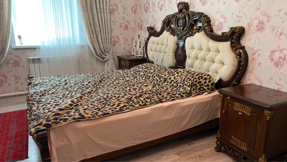 Спальный гарнитур