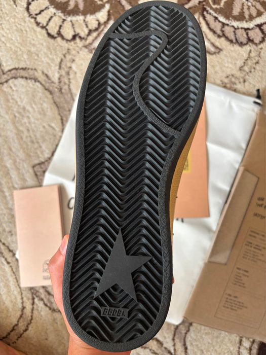 Продам кеды Golben Goose Ballstar
