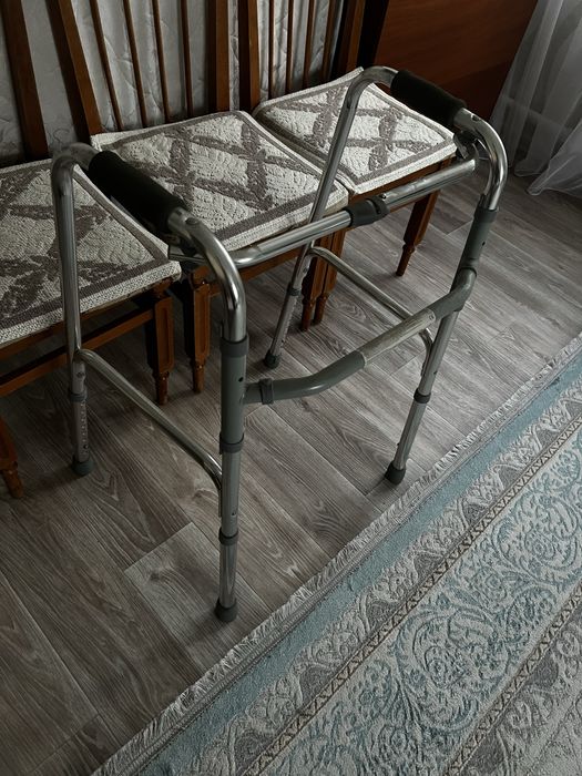 Ходунки для взрослых