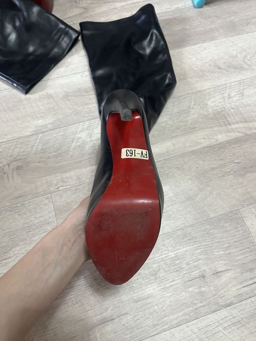 Сапоги на высоком каблуке