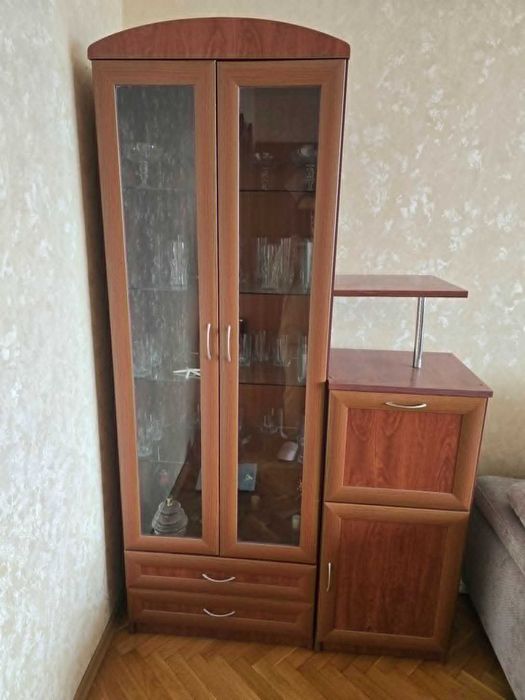 Продавам секция от две части / поотделно