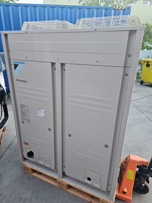 Термопомпа - чилър - Daikin - 65 KW - 2019 година