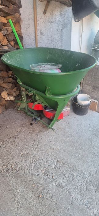 Vând mig de azot