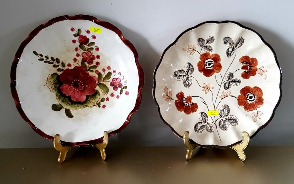 Farfurii/boluri vechi din ceramică italiană