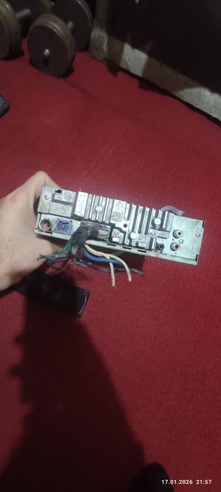 Pioneer carizzerra. Arginal. Sotiladi 400.000 som shlift chiqarilgan.