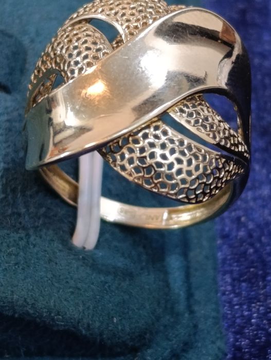 Золотые кольца , тилла узук проба 585, вес 3,97 гр  .