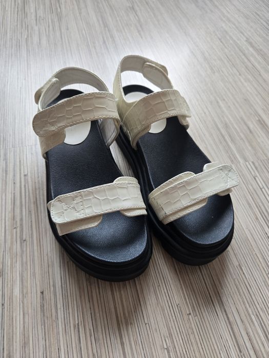 Лот нови и като нови обувки 36 н