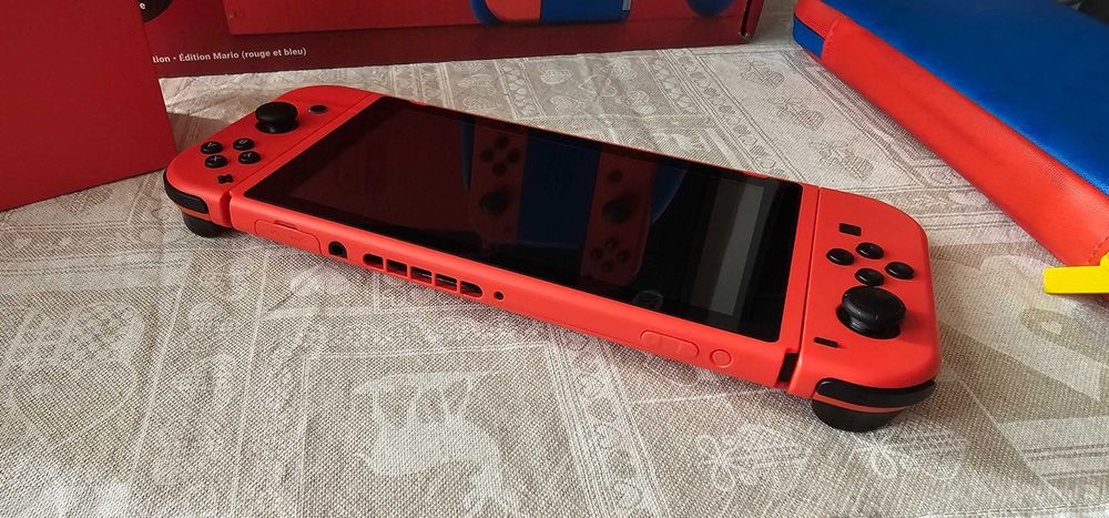 Nintendo Switch V2 - Mario Red & Blue (SPECIAL EDITION) +128GB карта