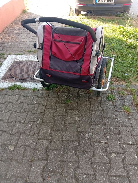 Cărucior copiii  pentru  bicicleta