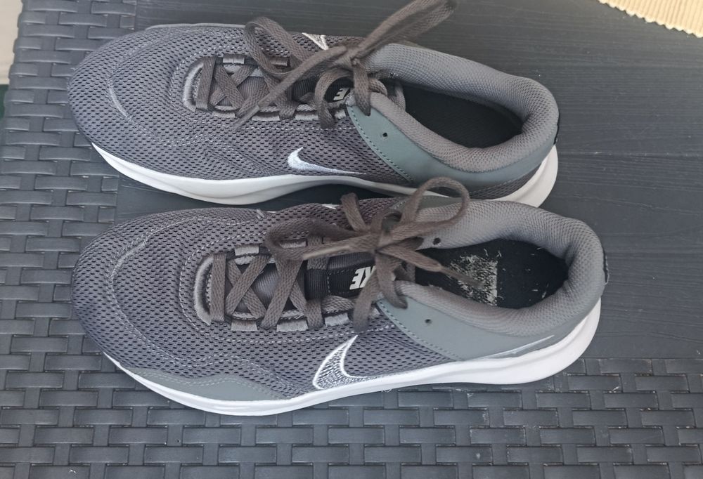 Nike Legen Essential 3 Next Nature