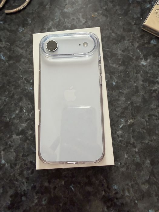 Vand sau  schimb cu tableta ipad pro 11 m 5