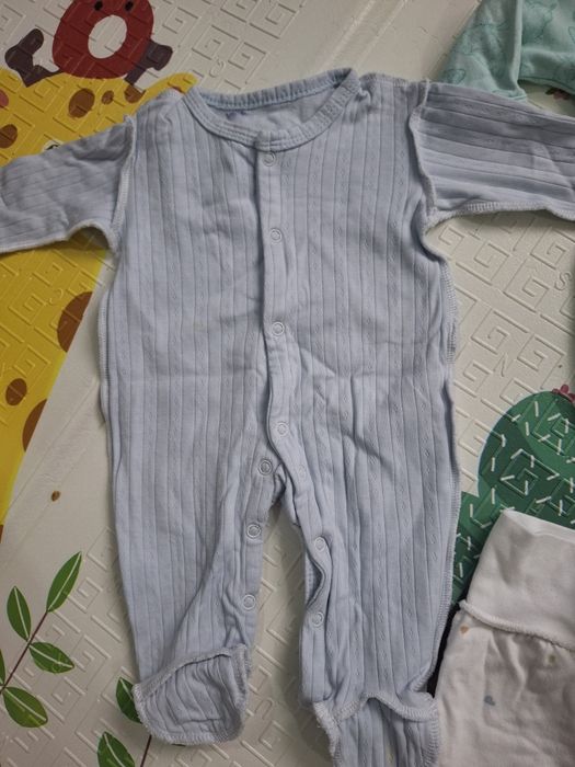 Продам детские вещи от 0+
