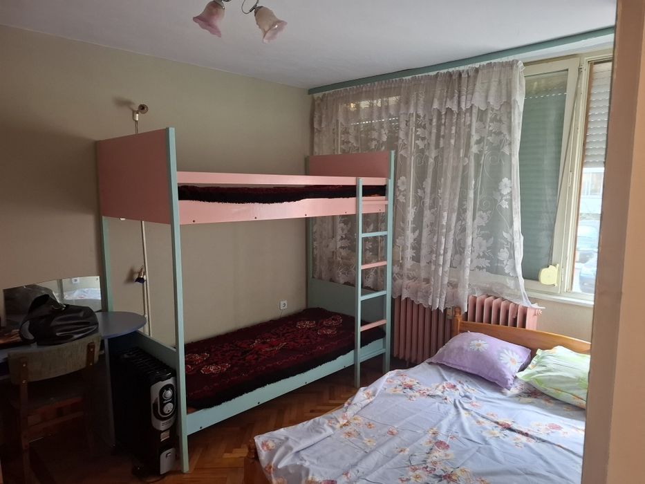 Апартамент до манастира под наем