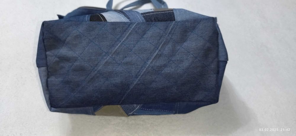 Джинсовая сумка ручной работы.