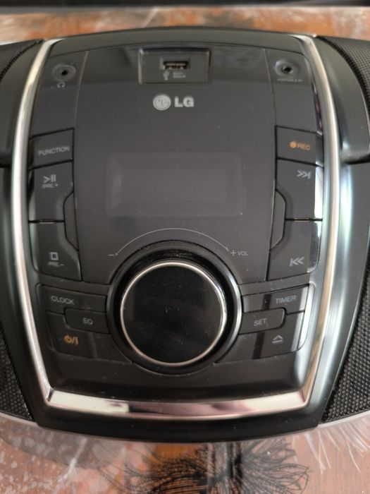 Магнитофон LG SB74