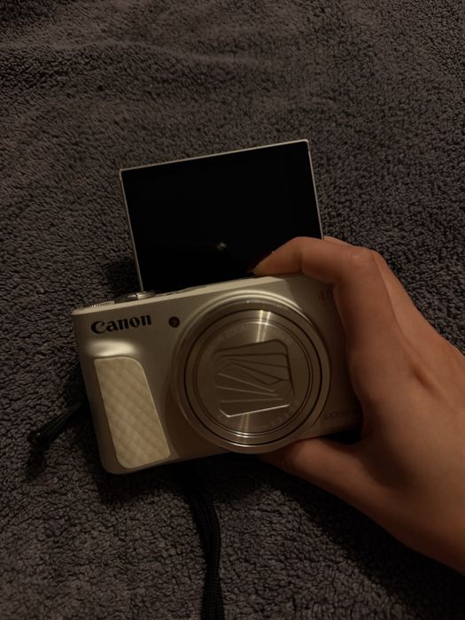 Canon SX730 HS с блокиран преден ламел