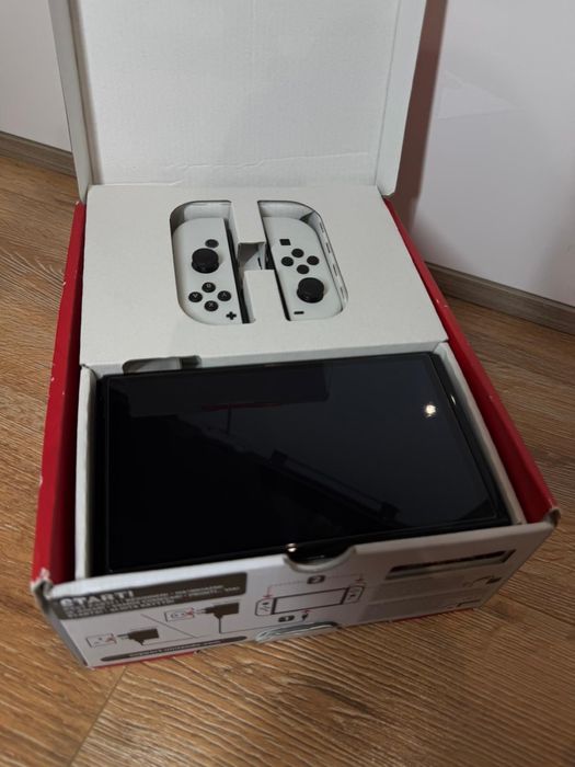 Nintendo Switch OLED - FullBox / Impecabil ca NOU