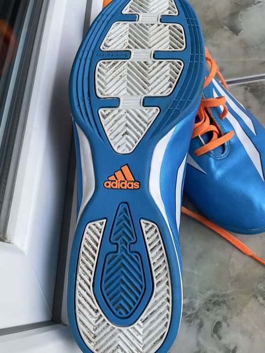 Adidas f10 fotbal