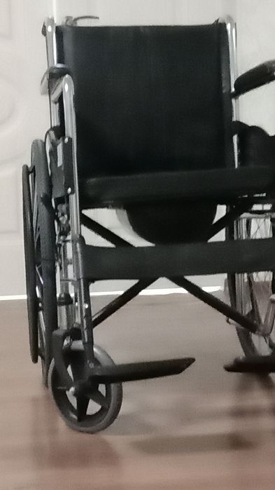 Коляска прогулочная с горчогом