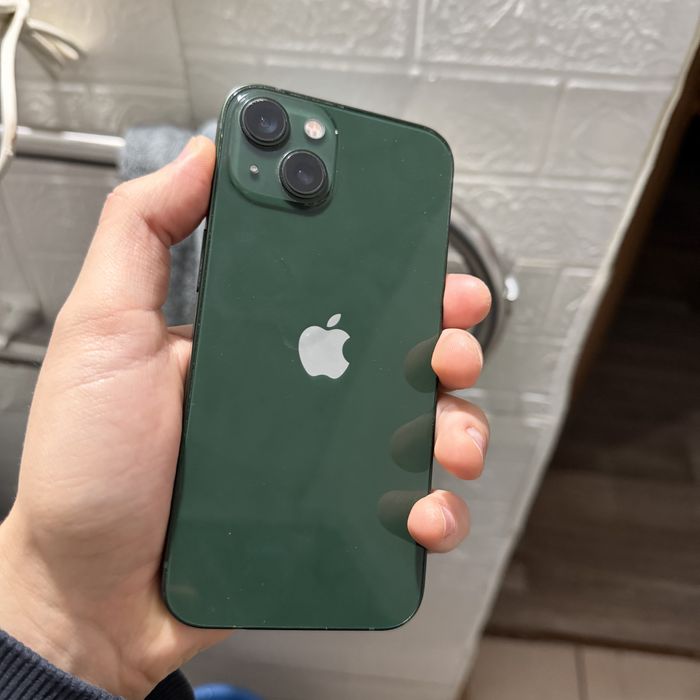Iphone 13 (в хорошем состояний )