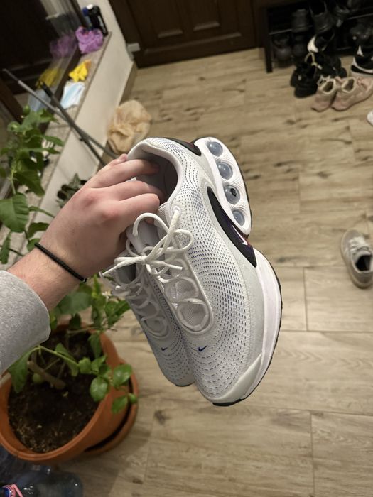 adidasi air max dn