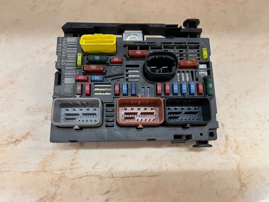 Бушонно табло Бушониера BSM R02-00 БСМ Р02-00 Peugeot 3008 Citroen C5