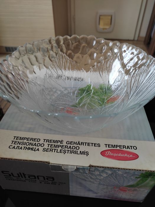 Купи,малки и голями, има и  кристални