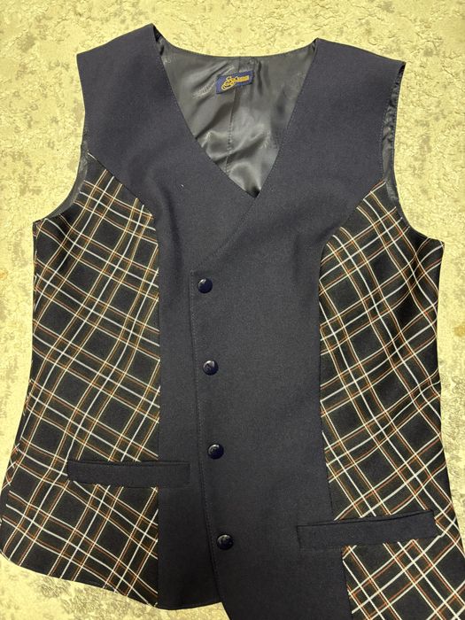 Школьная форма жилеты и юбка