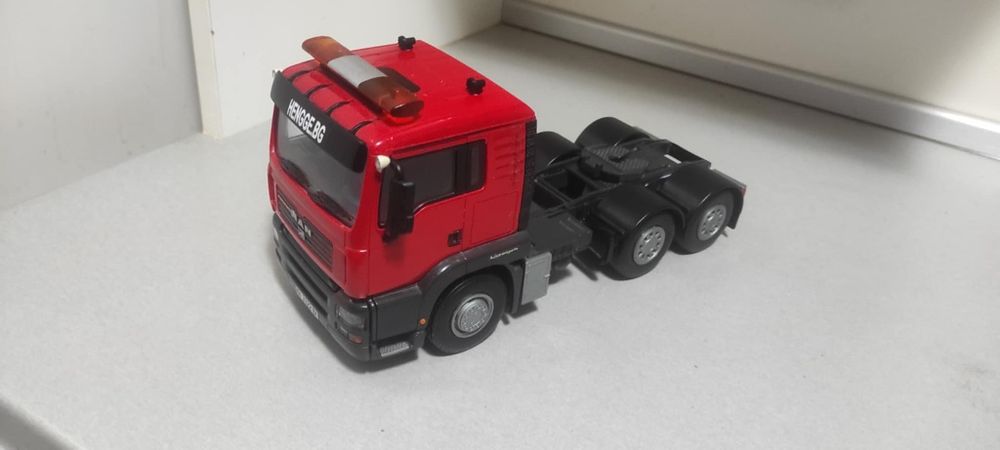 Камион MAN tga 1:24