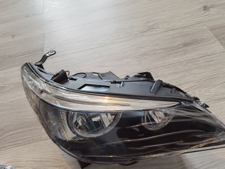 Far dreapta bmw e60 nou import Germania