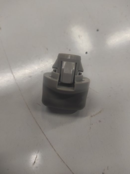 Клипс за сенника на Кашкай/Qashqai j10