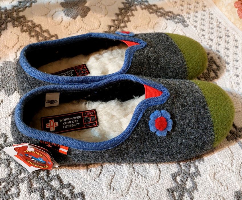 Продам женские ботики