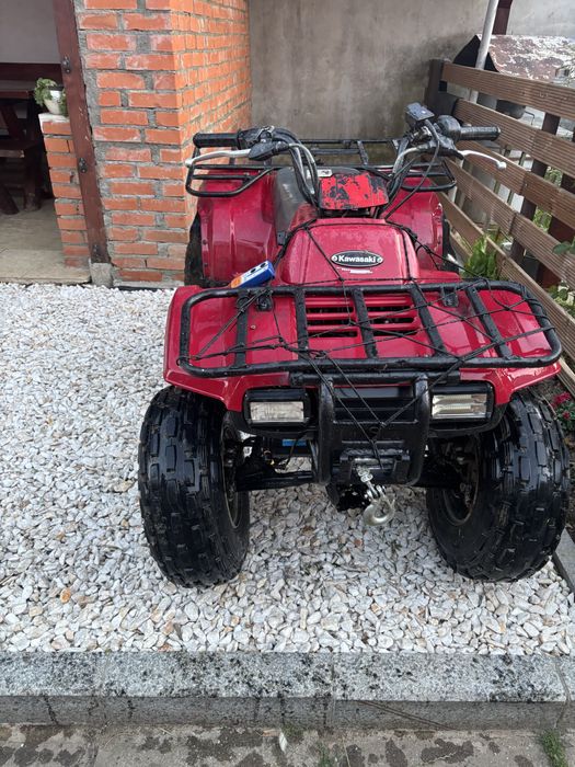 Vând ATV Kawasaki Bayou 250 cc – Stare Excelentă de Funcționare