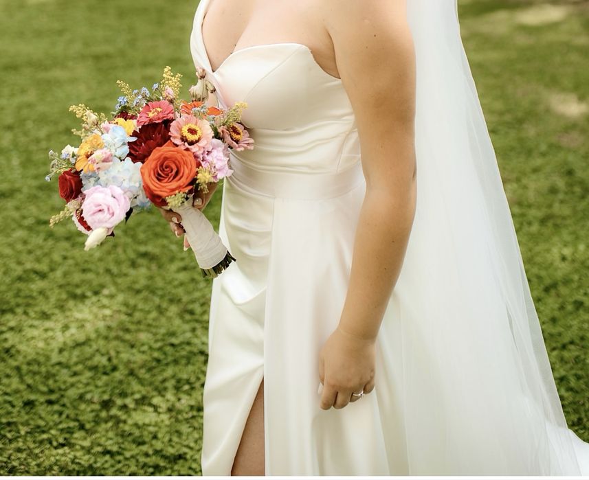 Rochie mireasa cu trena detasabila