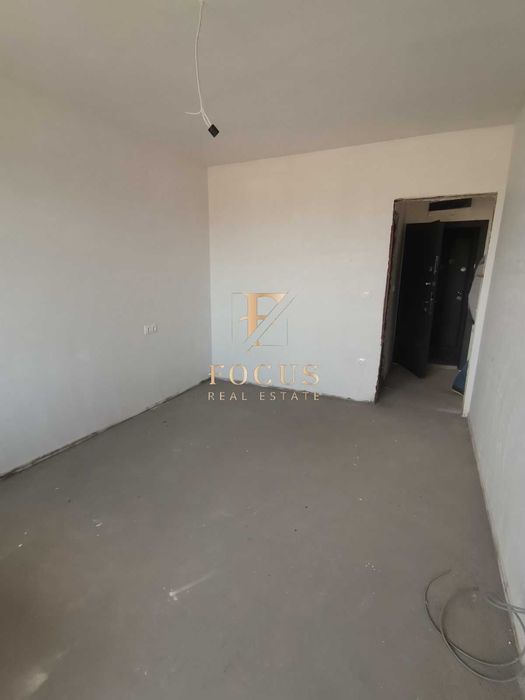 Продава се Тристаен апартамент в Пловдив, Остромила - 93 кв.м за 1527 €/кв.м - Снимка #1